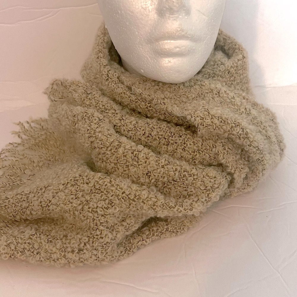 Mucros Weavers Skellig Scarf  Wool/Cashmere Blend Tan Great Condition